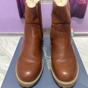 Women’s Faux Leather Bootie with Fur Cognac